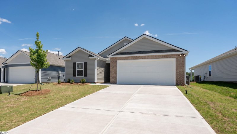 Property image 2 at 208 Stone Creek Road, Clinton, SC 29325