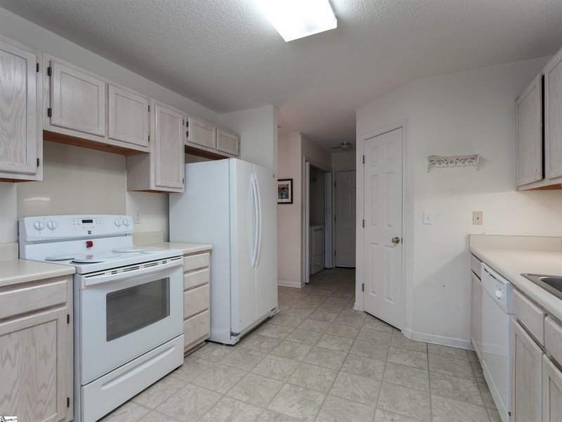Property image 5 at 305 Milstead Way, Greenville, SC 29615-5342