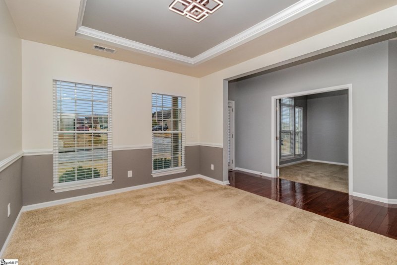 Property image 4 of 394 Shoreline Boulevard in Glen Lake, Boiling Springs, SC 29316