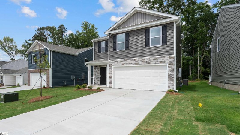 Property image 3 of 102 Licklog Court in Seneca Falls, Seneca, SC 29678