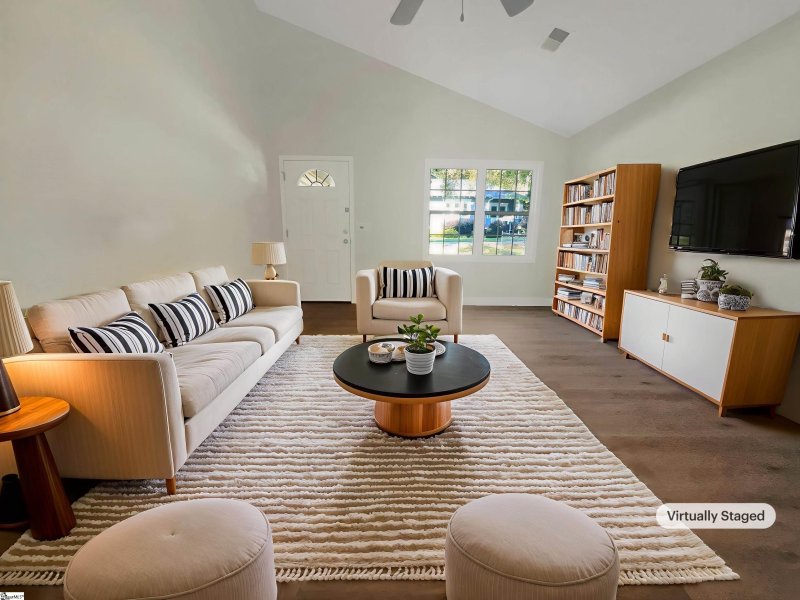 Property image 2 of 10 Maplecroft Street in Piedmont Park, Greenville, SC 29609