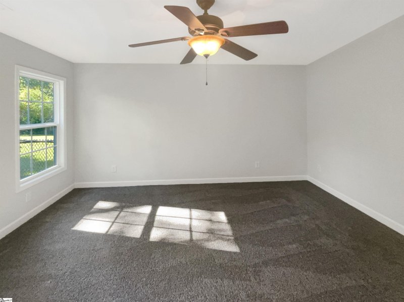 Property image 5 of 10 Maplecroft Street in Piedmont Park, Greenville, SC 29609