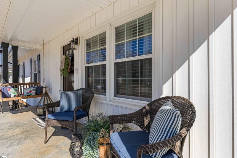 Property image 3 at 113 Willow Branch Drive, Simpsonville, SC 29680