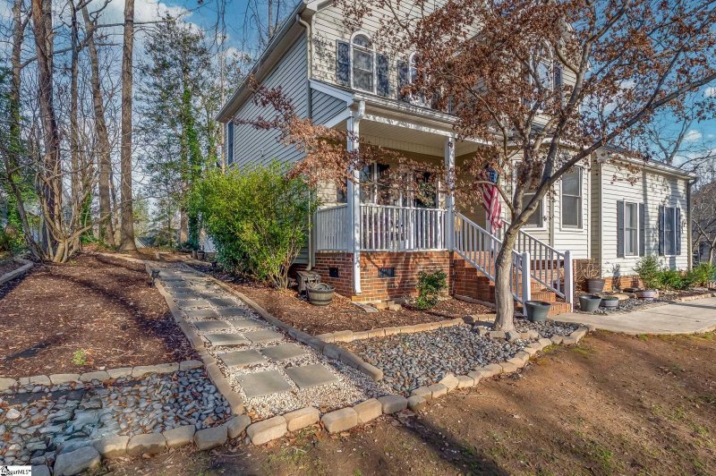 Property image 2 at 3 Moss Spring Court, Simpsonville, SC 29680-6560