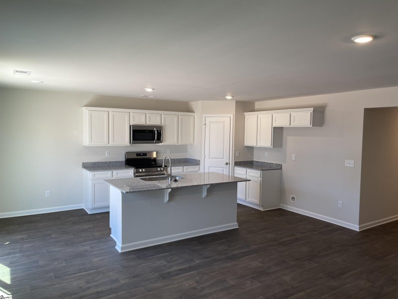 Property image 3 at 131 Southern Magnolia Lane, Laurens, SC 29360