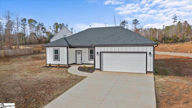 Property image 4 at 125 Shasta Drive, Greenville, SC 29605