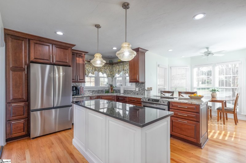 Property image 4 at 432 Thorn Meadow Lane, Boiling Springs, SC 29316