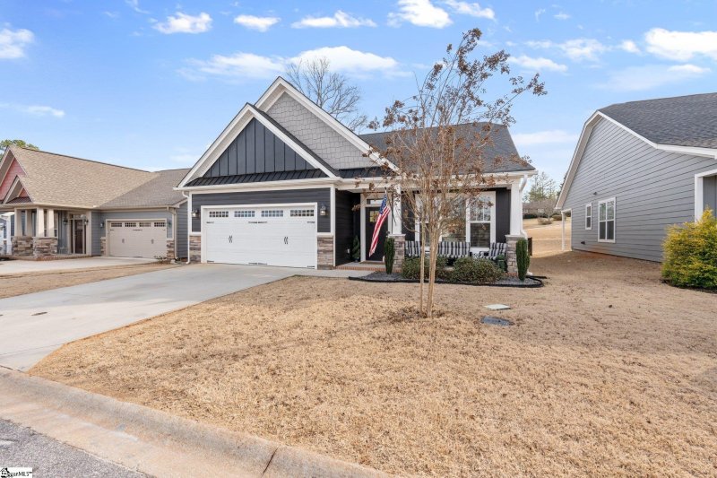 Property image 3 at 132 Cherrybark Lane, Taylors, SC 29687