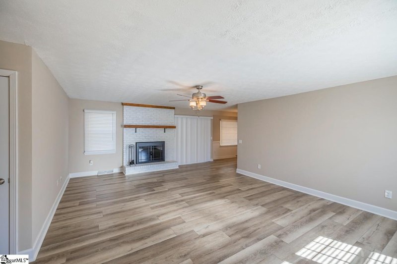 Property image 3 at 905 Brentwood Way, Simpsonville, SC 29680