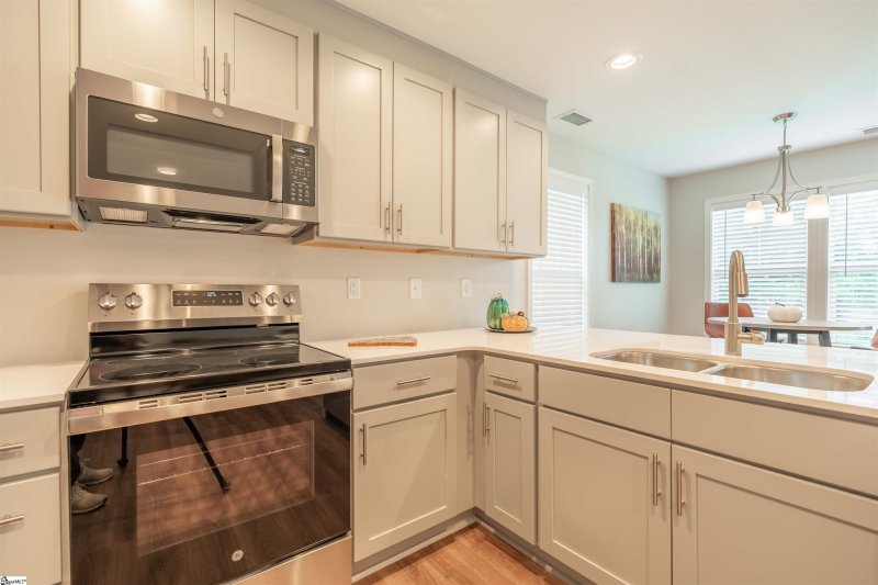 Property image 4 at 315 Lion Heart Lane, Greer, SC 29651