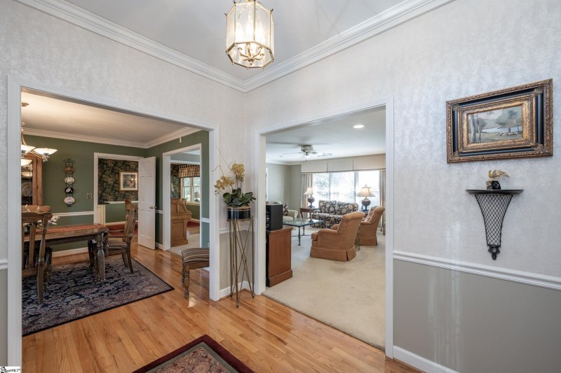 Property image 3 at 127 River Oaks Drive, Greer, SC 29650