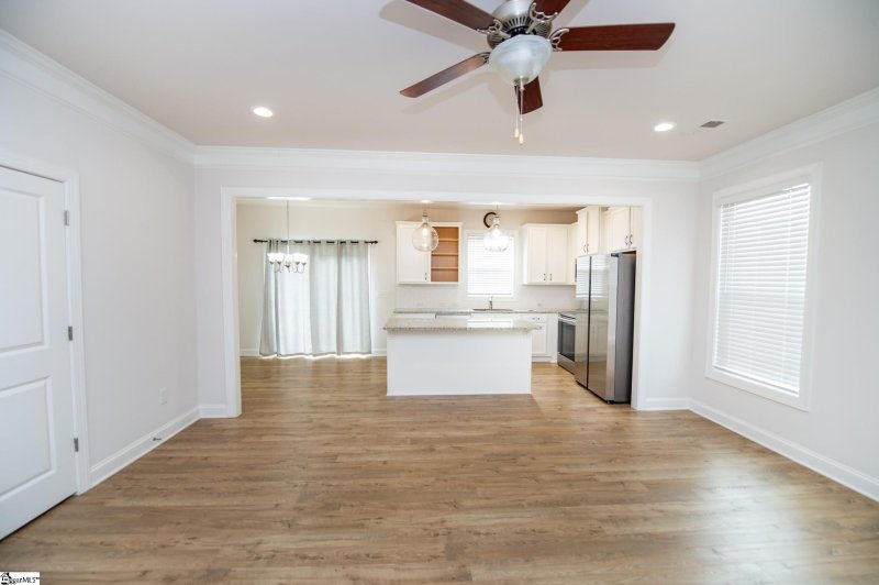 Property image 4 at 610 Springbranch Drive, Simpsonville, SC 29680