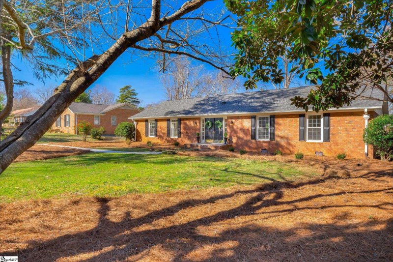 Property image 3 at 51 Hillsborough Drive, Greenville, SC 29615