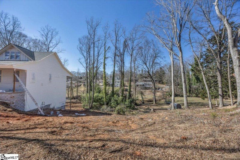 Property image 2 of 31 Arbutus Trail in Overbrook, Greenville, SC 29607