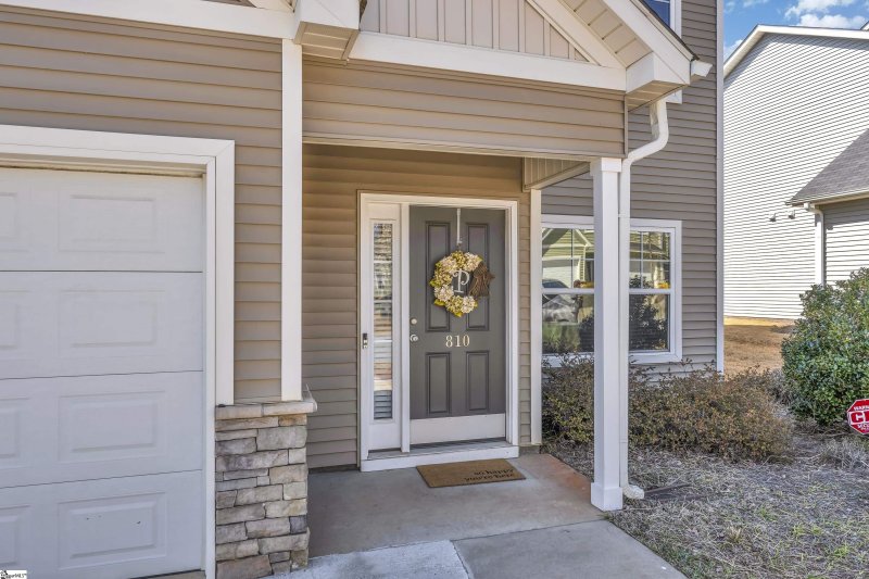 Property image 2 at 810 Stonebriar Street, Simpsonville, SC 29681
