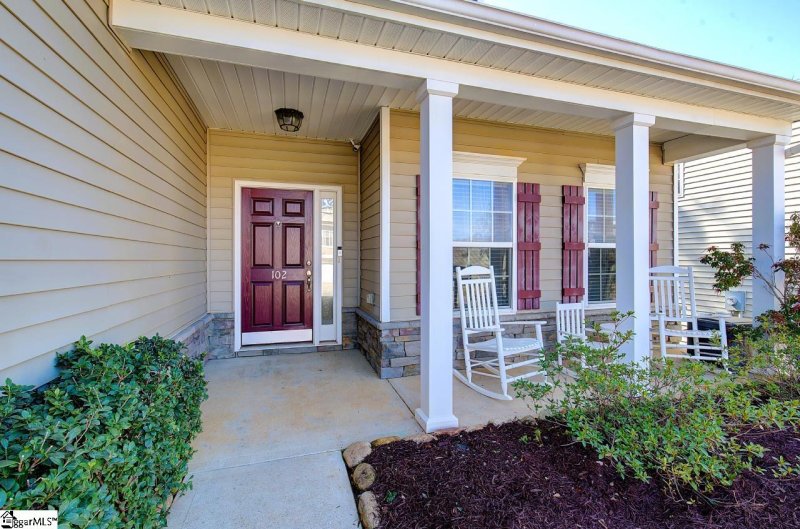 Property image 2 at 102 Circle Grove Court, Greer, SC 29650