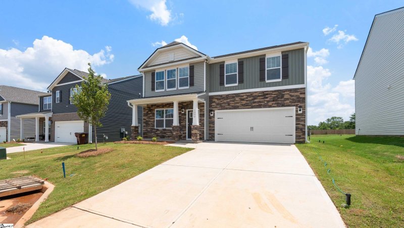 Property image 3 at 1099 White Willow Drive, Spartanburg, SC 29303