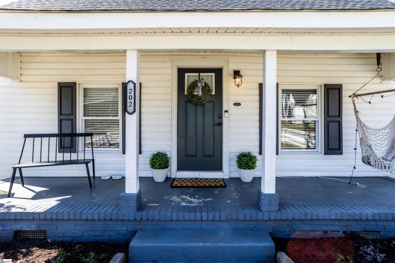 Property image 4 at 202 Woodside Avenue, Fountain Inn, SC 29644