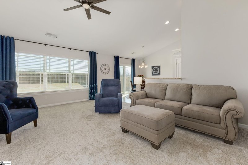 Property image 3 at 18 Allamanda Way, Simpsonville, SC 29680