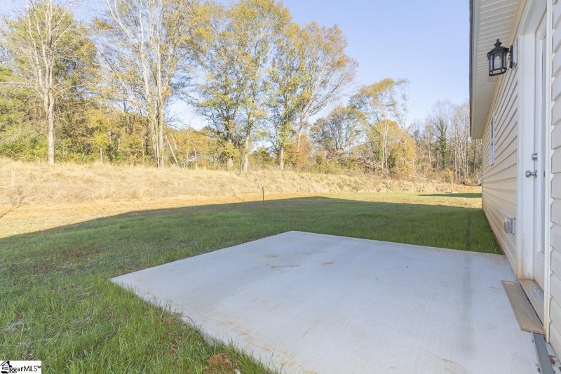 Property image 2 at 207 Kahlen Court, Piedmont, SC 29673