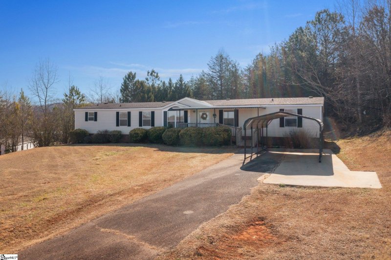 Property image 2 at 129 Sweetbud Court, Easley, SC 29640
