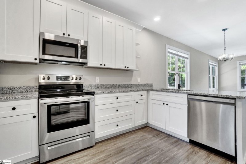 Property image 4 at 201b Pine Street, Clinton, SC 29325