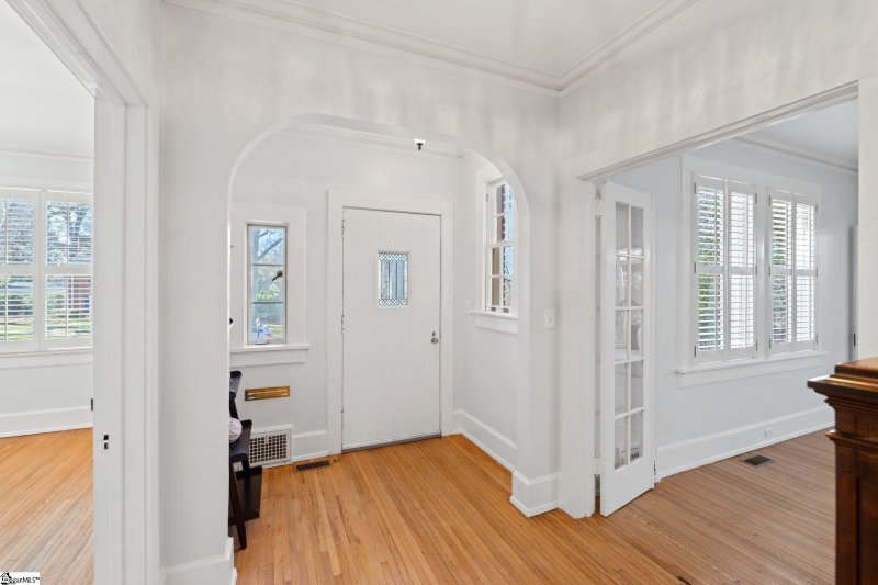 Property image 5 at 235 Mcdaniel Avenue, Greenville, SC 29601