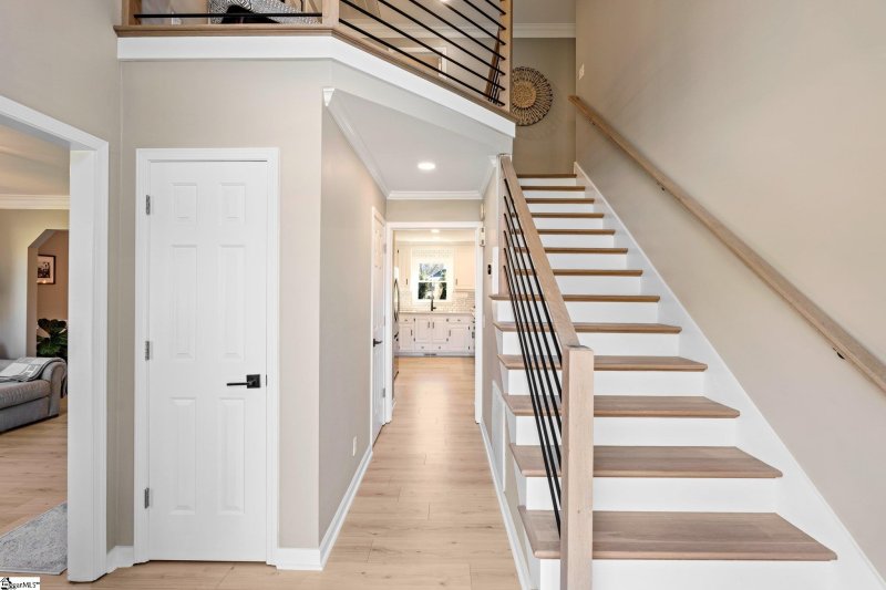 Property image 5 at 62 Oak Grove Lake Road, Greenville, SC 29615