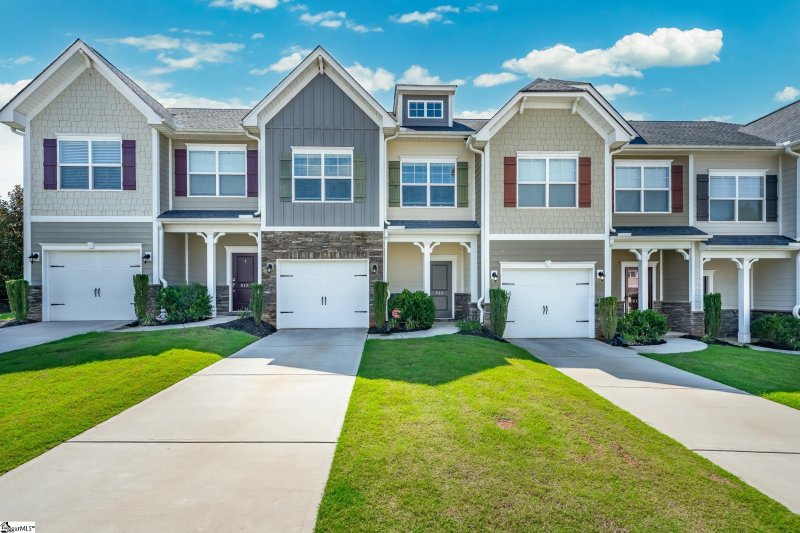 Property image 2 at 614 Springbranch Drive, Simpsonville, SC 29680