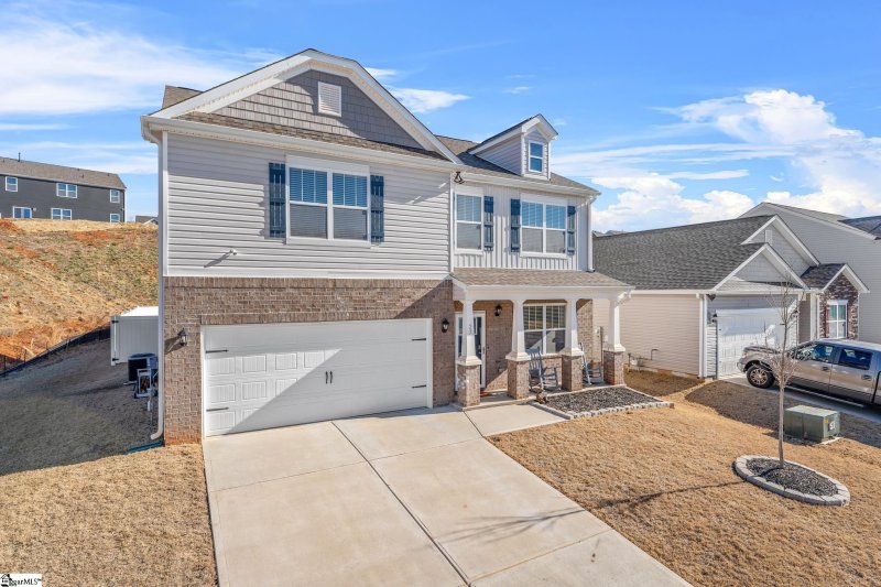 Property image 3 at 27 Oak Edge Lane, Greer, SC 29651