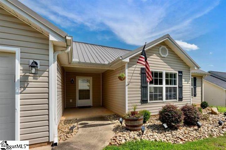 Property image 2 at 120 Malibu Road, Liberty, SC 29657