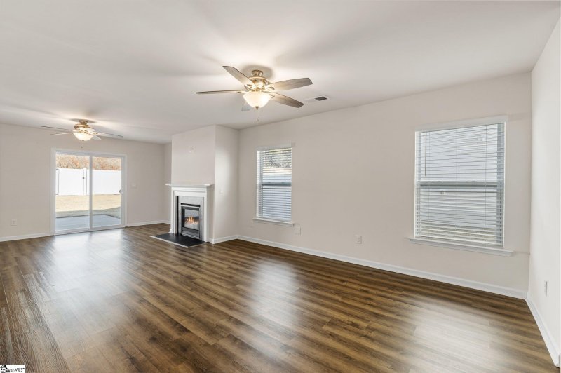 Property image 4 at 930 Ashwood Way, Easley, SC 29640