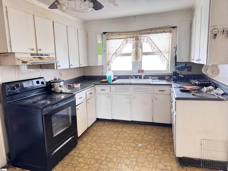 Property image 5 at 203 Delano Avenue, Greer, SC 29650-1815
