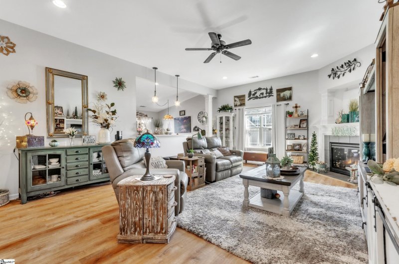 Property image 4 at 17 Mcfadden Drive, Simpsonville, SC 29680