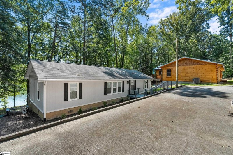 Property image 3 of 891 Shelor Ferry Road in Port Bass, Fair Play, SC 29643-2054