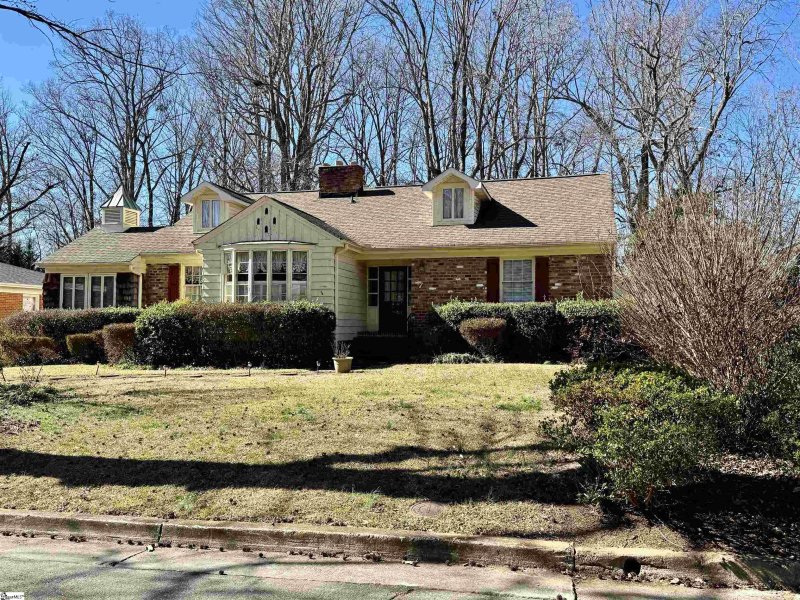 Property image 3 at 7 Alpine Way, Greenville, SC 29609