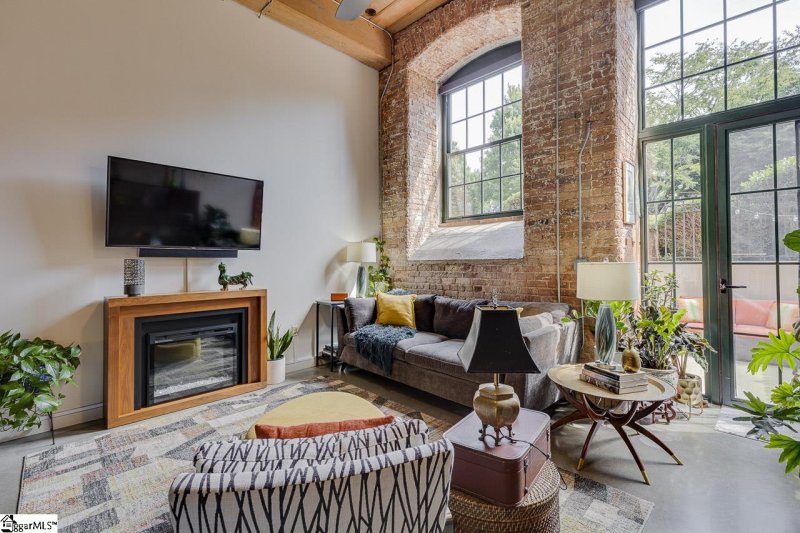 Property image 5 at 400 Mills Avenue, Greenville, SC 29605