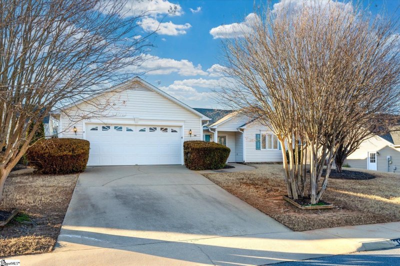 Property image 2 at 416 Milstead Way, Greenville, SC 29615-5349