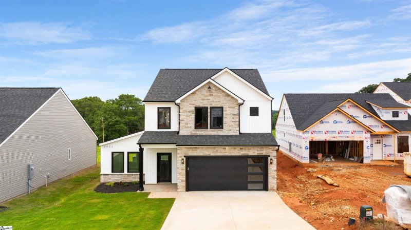 Property image 2 at 2023 Meadow Glen Court, Chesnee, SC 29323