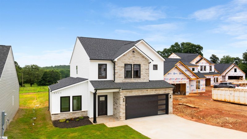 Property image 3 at 2023 Meadow Glen Court, Chesnee, SC 29323