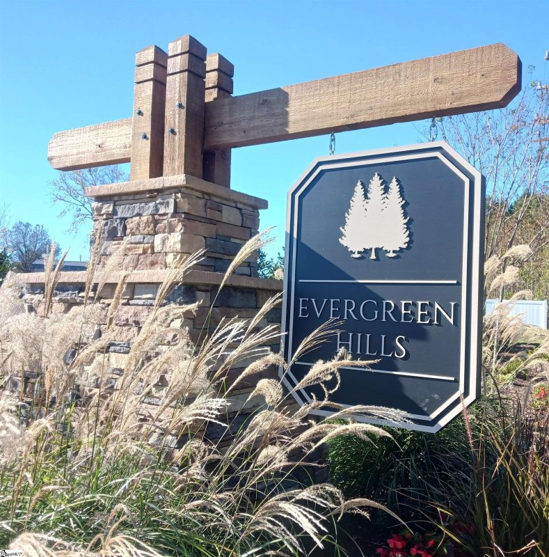 Property image 2 at 517 Cedar Valley Drive, Piedmont, SC 29673