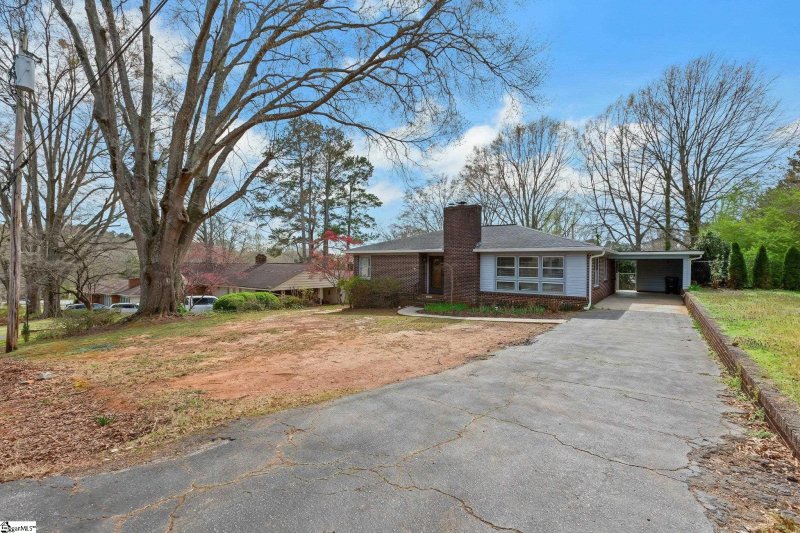 Property image 5 at 205 Whitten Street, Easley, SC 29640-1335