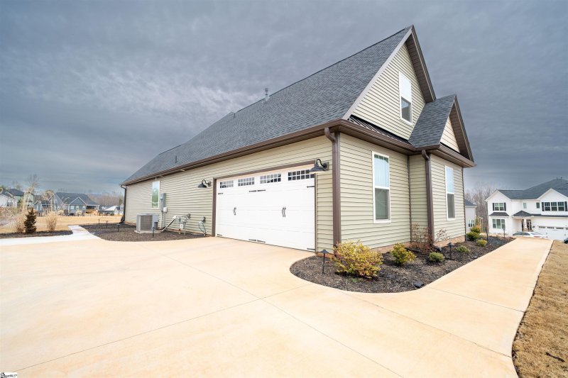 Property image 3 at 227 Nicole Marie Court, Greer, SC 29651