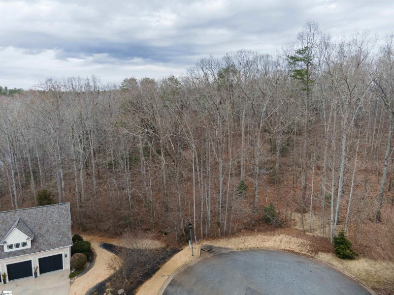 Property image 5 of 799 E Long Bay Drive in Woodfin Ridge, Inman, SC 29349