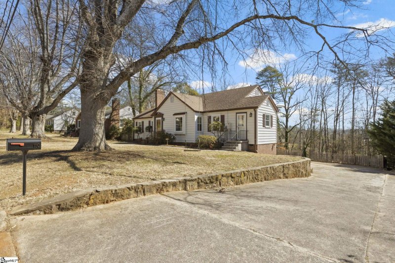 Property image 2 at 110 Ridgecrest Drive, Greenville, SC 29609