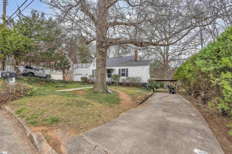 Property image 2 at 100 Paris View Drive, Greenville, SC 29609
