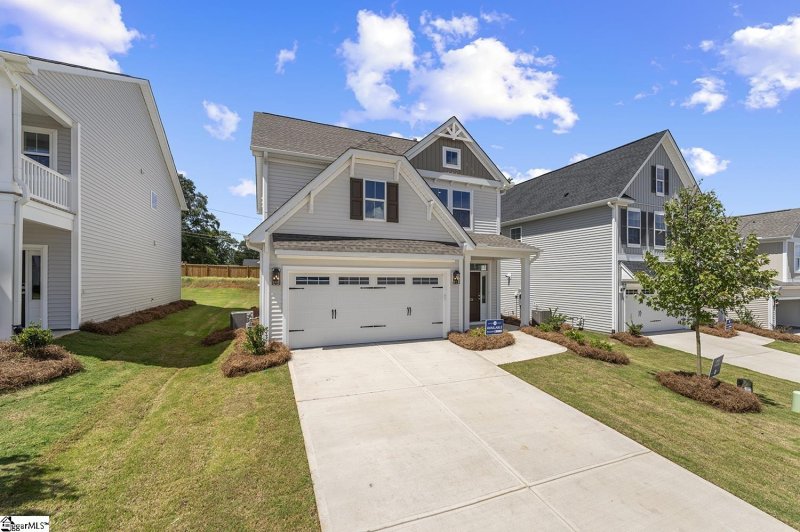 Property image 3 of 7031 New Horizons Lane in Landmark Commons, Boiling Springs, SC 29316