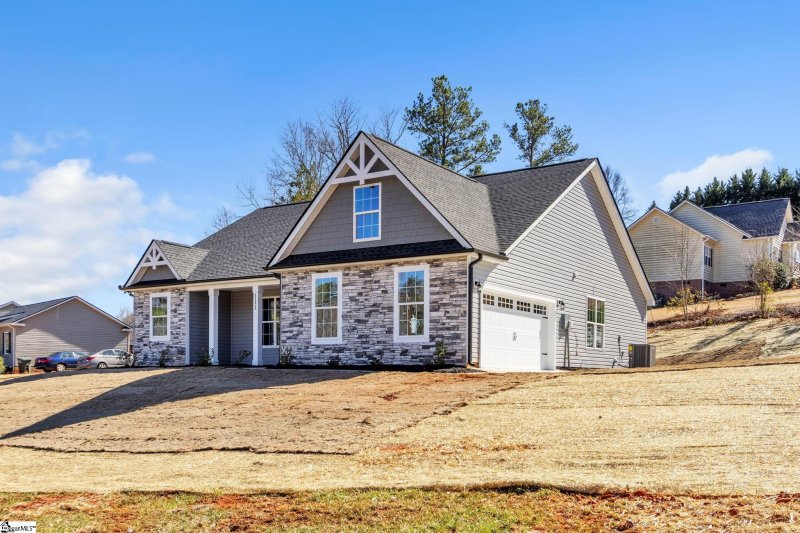 Property image 2 at 111 Dean Street, Pickens, SC 29671