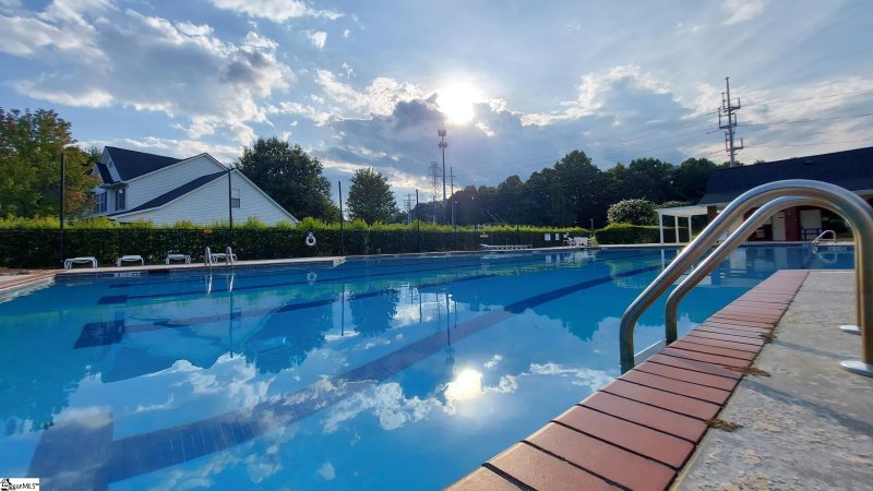 Property image 3 at 345 Surrywood Drive, Greenville, SC 29607