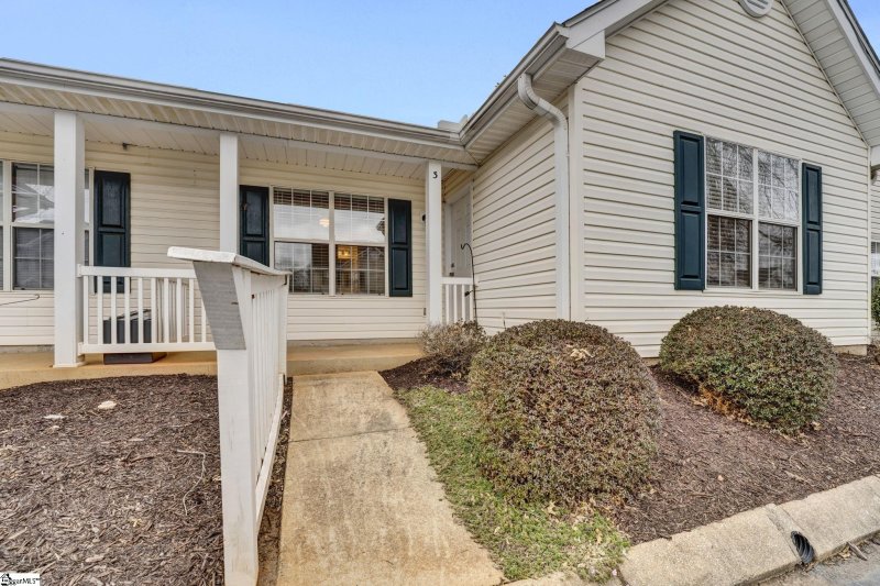 Property image 3 at 3 Hayfield Lane, Greer, SC 29650-4626